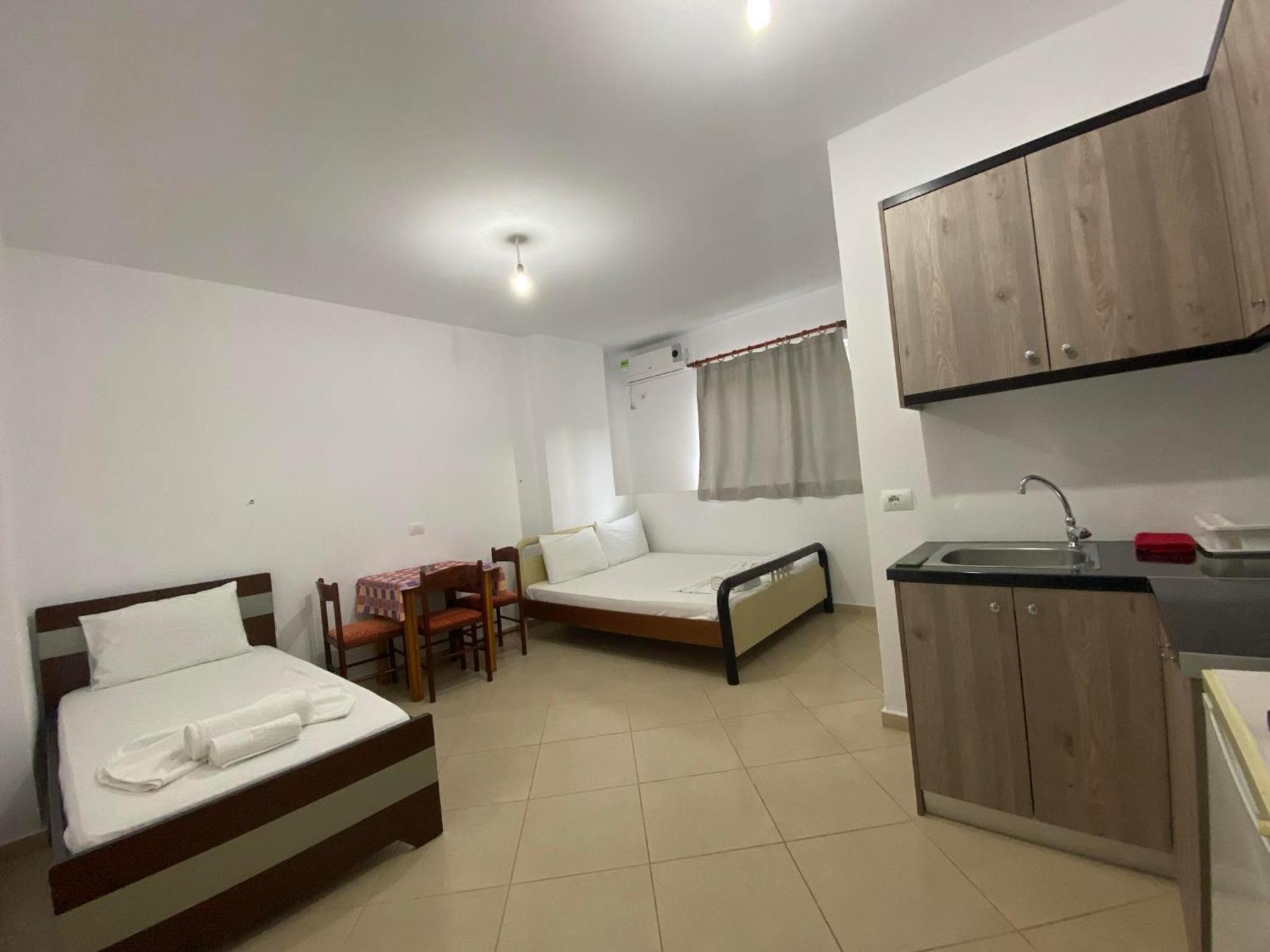 Earta & Leo Appartement *